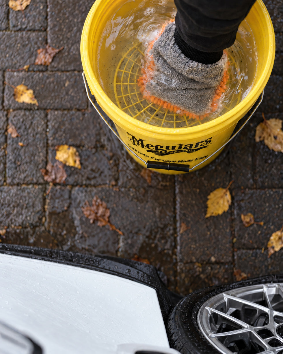 Detailing1 Hero: Washandschoenen — de twee-emmermethode goed toepassen (mobiel)