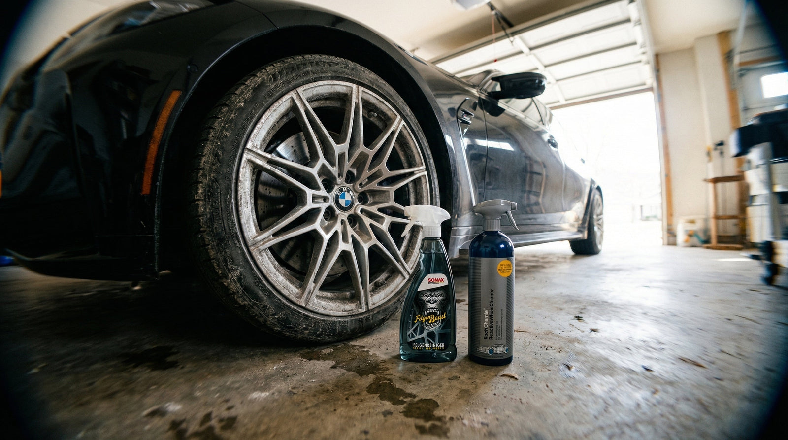 Felgen reinigen nach dem Winter Bremsstaub und Felgenreiniger in Garage