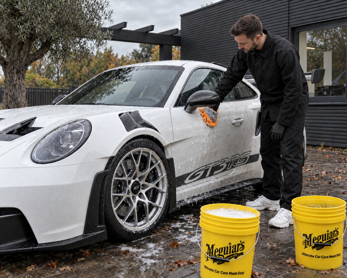Detailing1 Hero: Washandschoenen — de twee-emmermethode goed toepassen (Desktop)