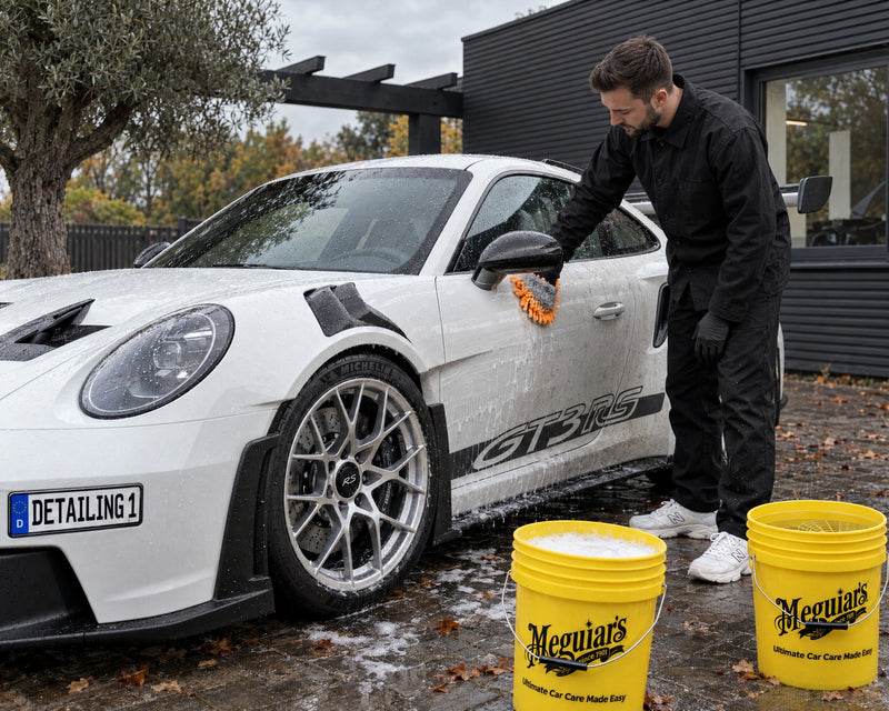 Detailing1 Hero : Gants de lavage — bien appliquer la méthode des deux seaux (Desktop)