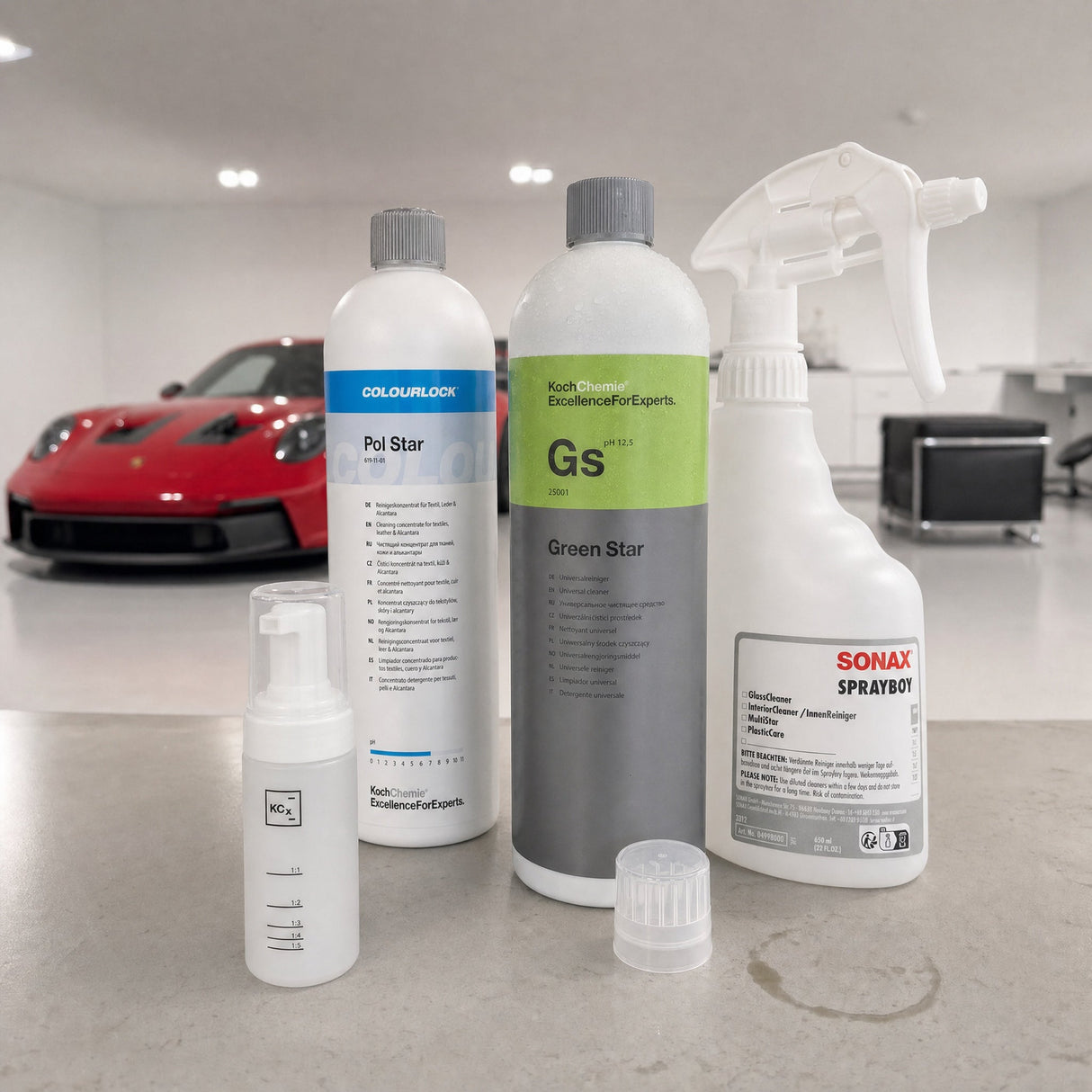 Detailing1 Auto-Reinigungsset "Innenraum" — Koch-Chemie Green Star „Gs“ 1 Liter + Dosing Cap + COLOURLOCK „Pol Star“ 1 Liter