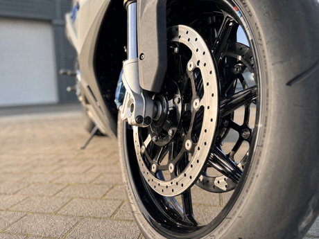 Motorradreiniger im Kanister